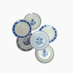 Assiettes plates bleu vintage