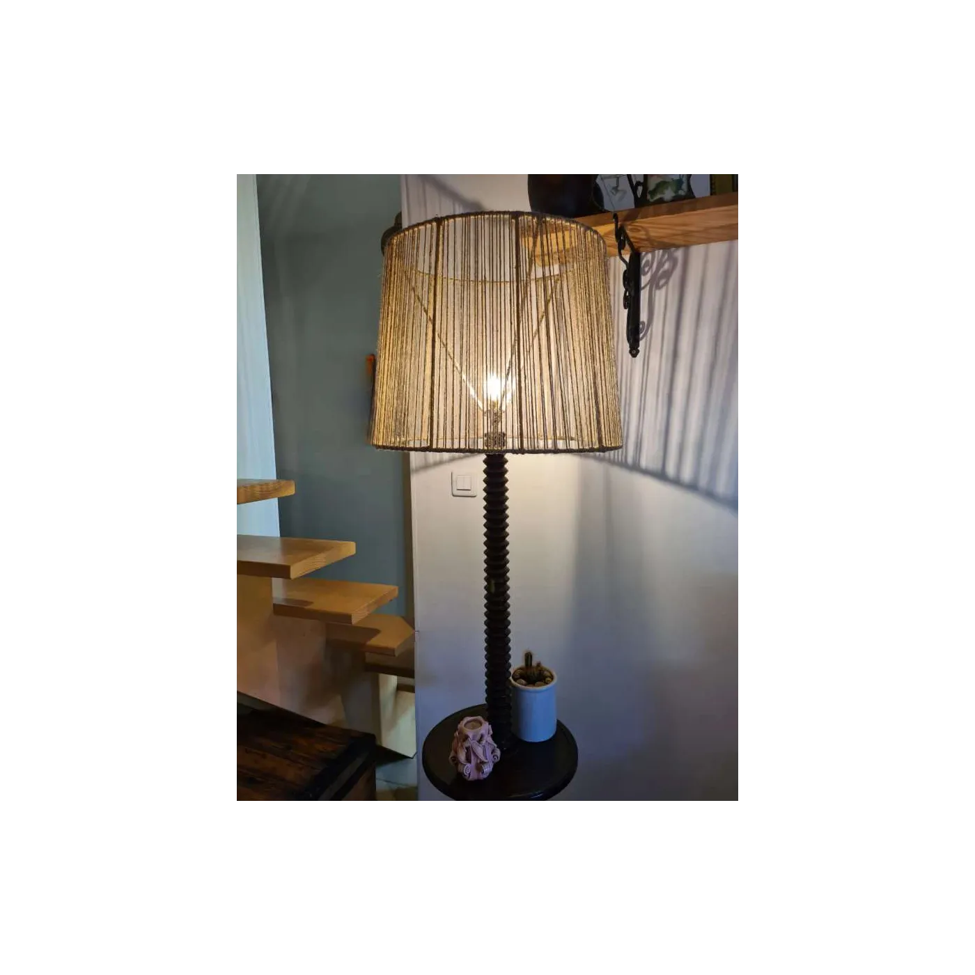 Lampadaire vis de pressoir et jute