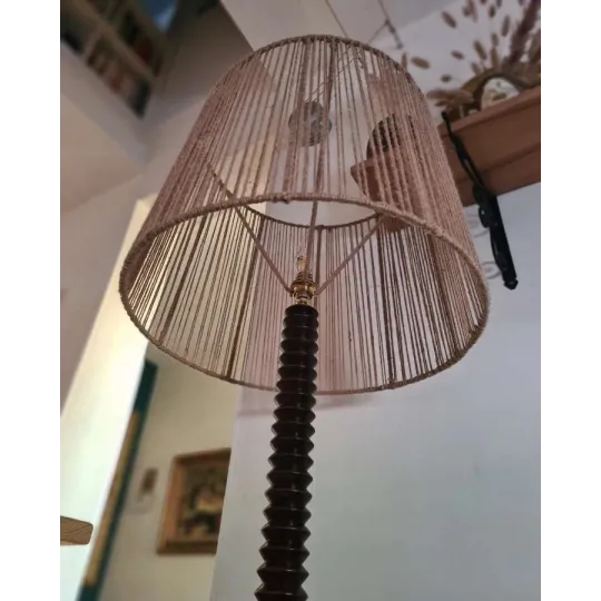 Lampadaire vis de pressoir et jute