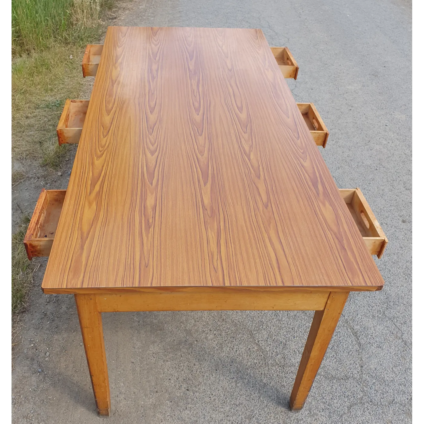 Table de Communauté a 6 tiroirs