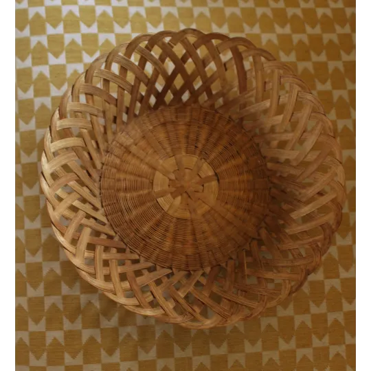 Corbeille ajourée ronde vannerie vintage