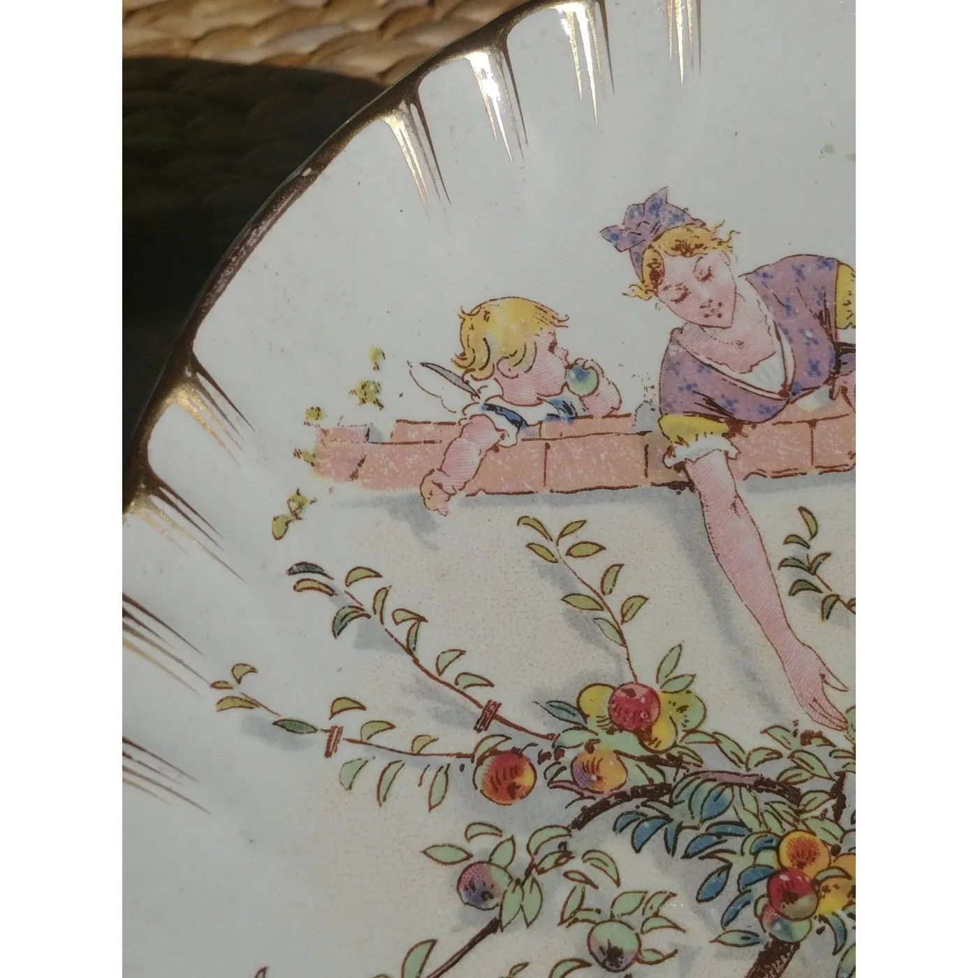 Assiette décorative