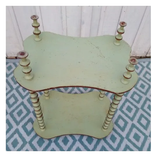 Etagère bobines patinée monogrammée