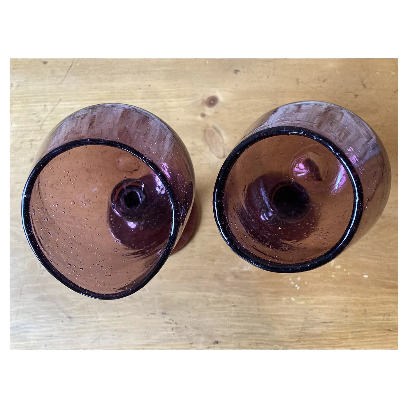 Duo de coupes en verre bullé violet
