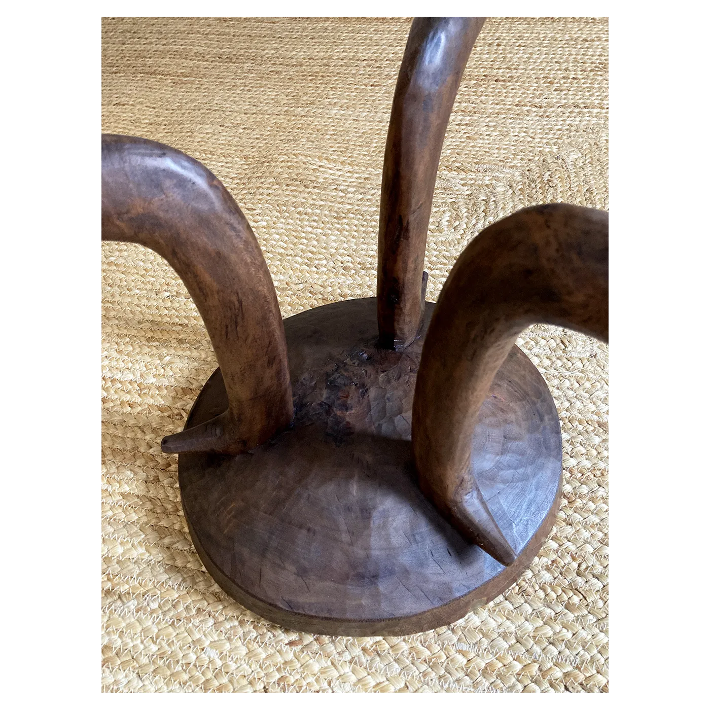 Tabouret tripode éthiopien en bois