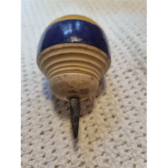 Duo d'anciennes toupies