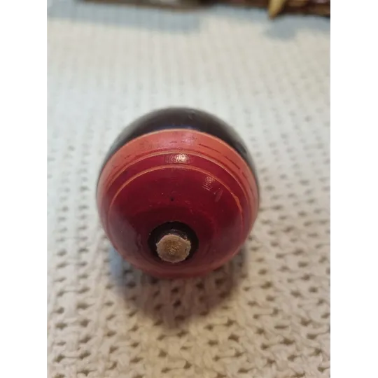 Duo d'anciennes toupies