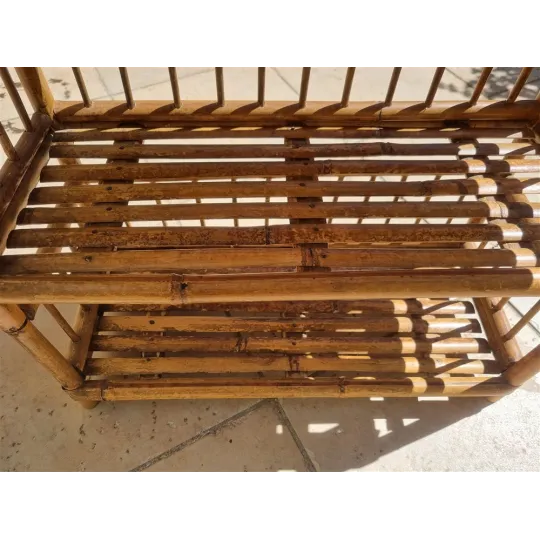 Étagère en bambou