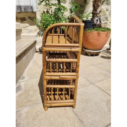 Étagère en bambou