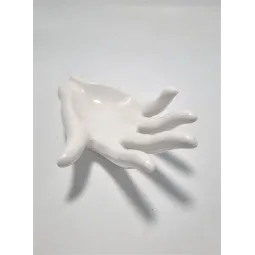 Main en céramique