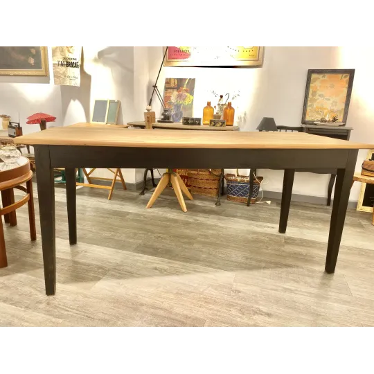 Table de ferme piètement noir