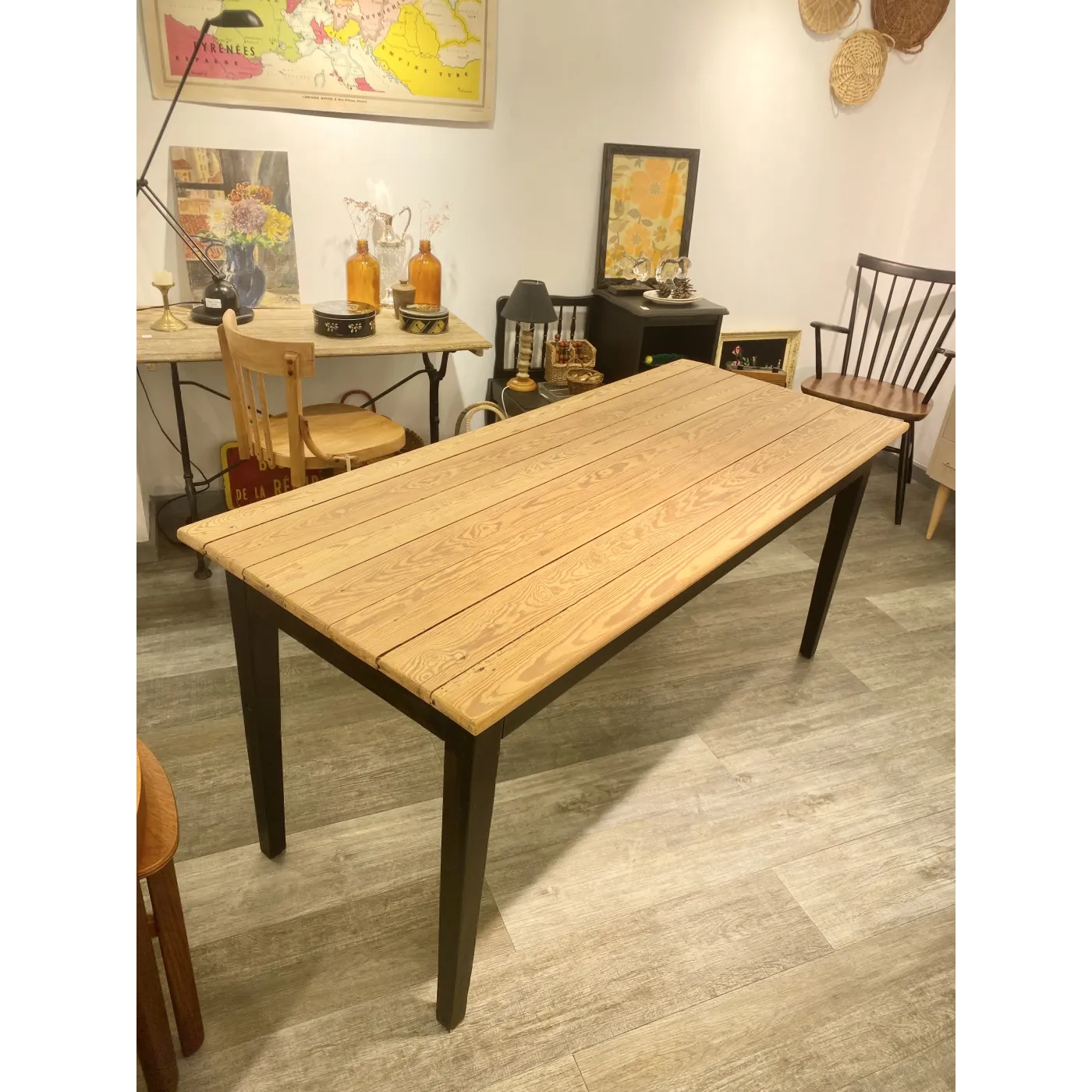 Table de ferme piètement noir