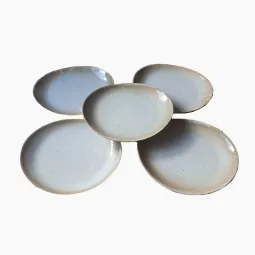 Assiettes plates en grès
