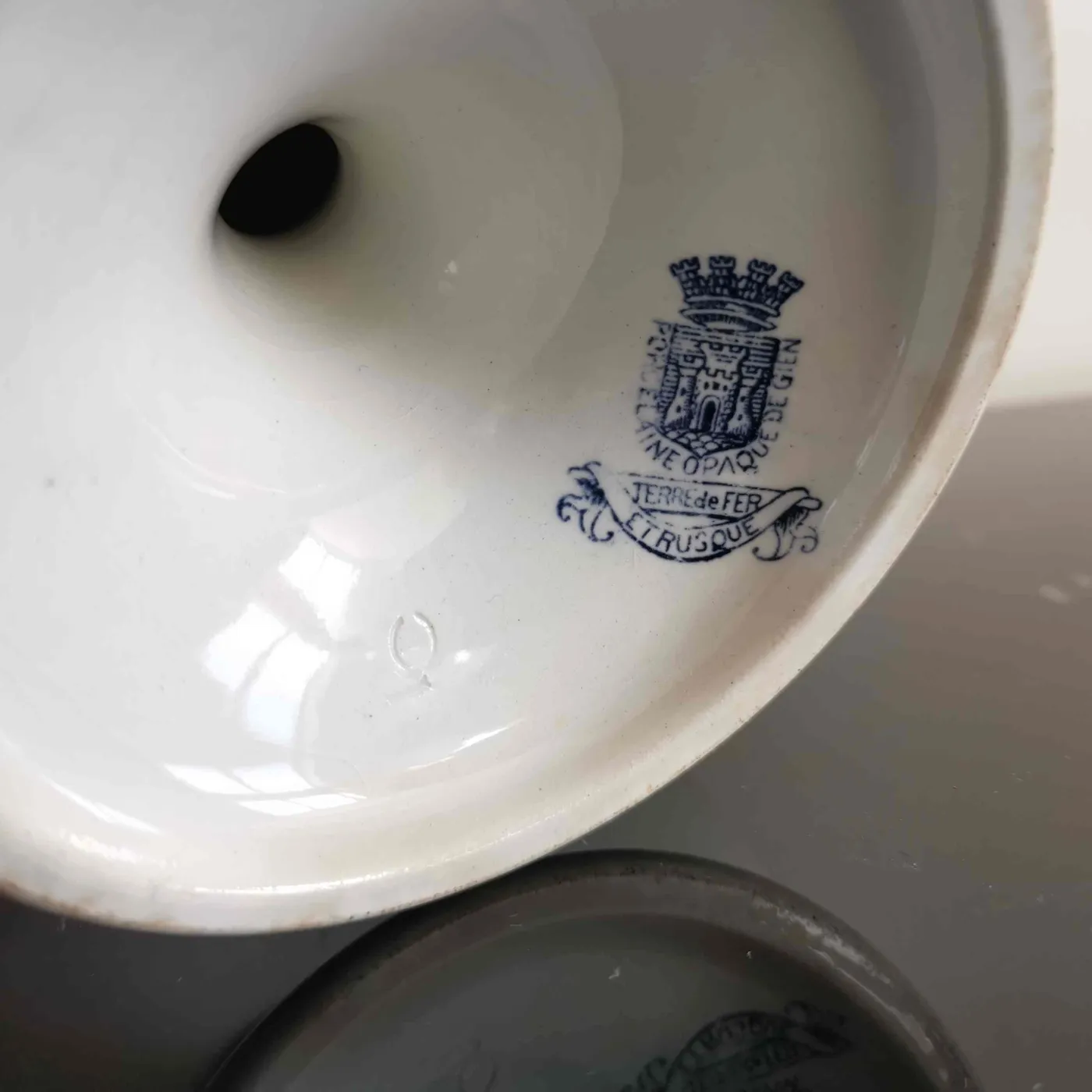 Lot de 4 assiettes creuses anciennes Gien - Terre de Fer modèle